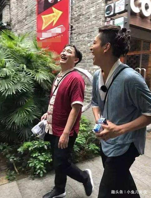 态度|同样是新人扎堆,黄磊为何态度大变,还为谭松韵专门做美食