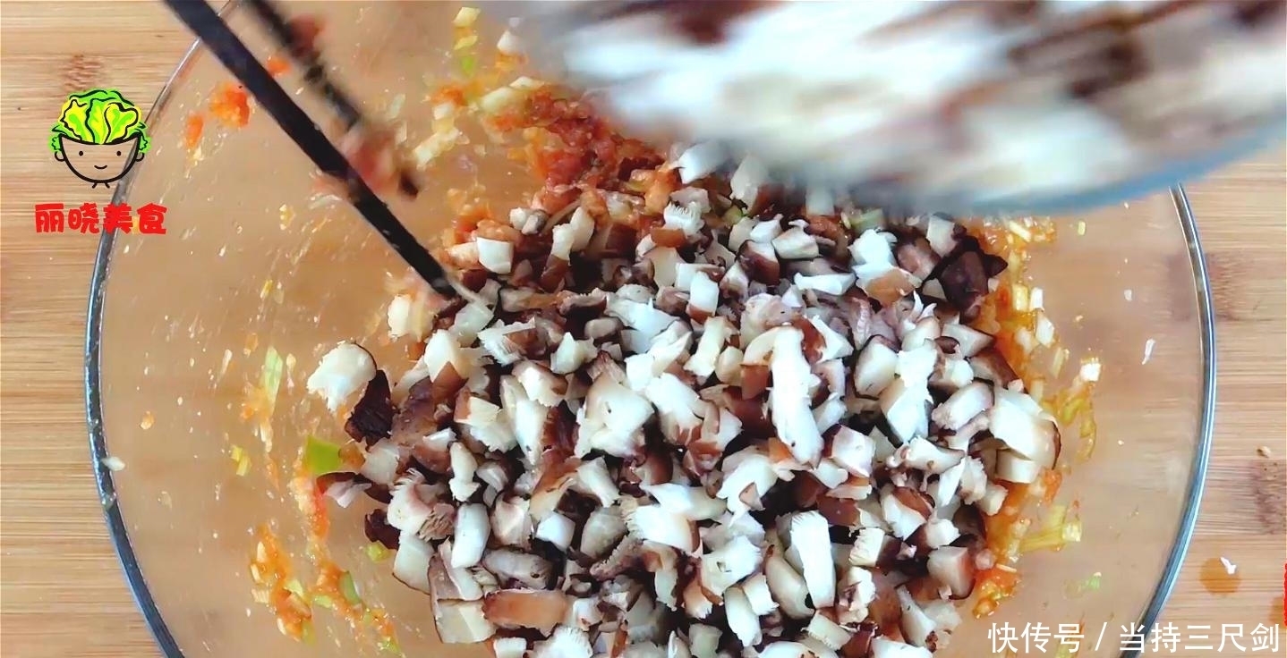 记住|蒸包子，记住不要直接上锅蒸，诀窍告诉你，出锅包子又白又软好吃