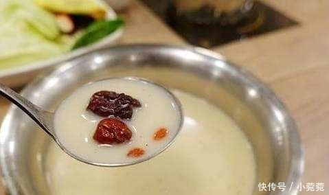 白汤|火锅炖干后, 服务员为什么只加白汤? 了解真相后, 才知少吃为妙!