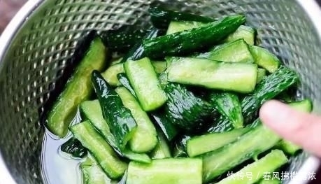  将其|自从学会黄瓜这个做法,我家隔天就要做一次,上桌一家人抢着吃