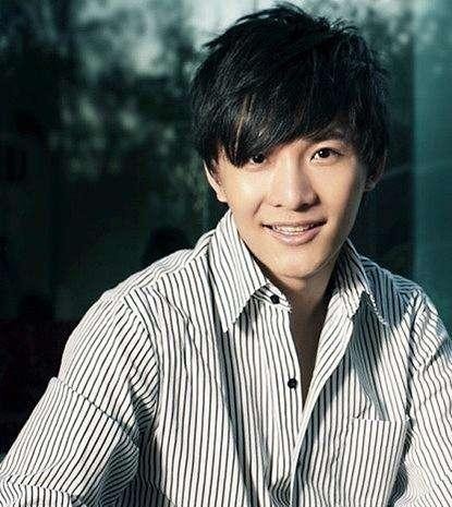  吸毒|唏嘘！曾是是央视最帅主持人的边策，却因吸毒坠楼身亡，年仅32岁