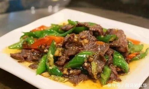 牢记|炖牛肉时,要牢记别放这两种调料,加它们等于毁牛肉,很多人踩坑
