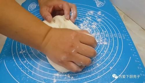 保鲜膜|面粉又出神奇做法,不发面不烫面,外焦里软又空心,吃过念念不忘