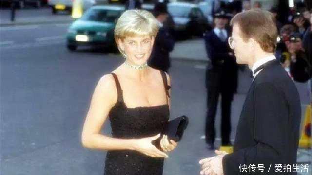 王妃|戴安娜王妃深受国民的爱戴，被誉为世界上被拍摄最多的女人！