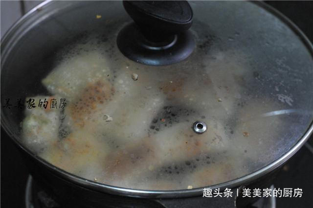 肉卷|还没出锅,孩子又忍不住偷吃!外焦里嫩比肉卷还香,着实吃不厌!