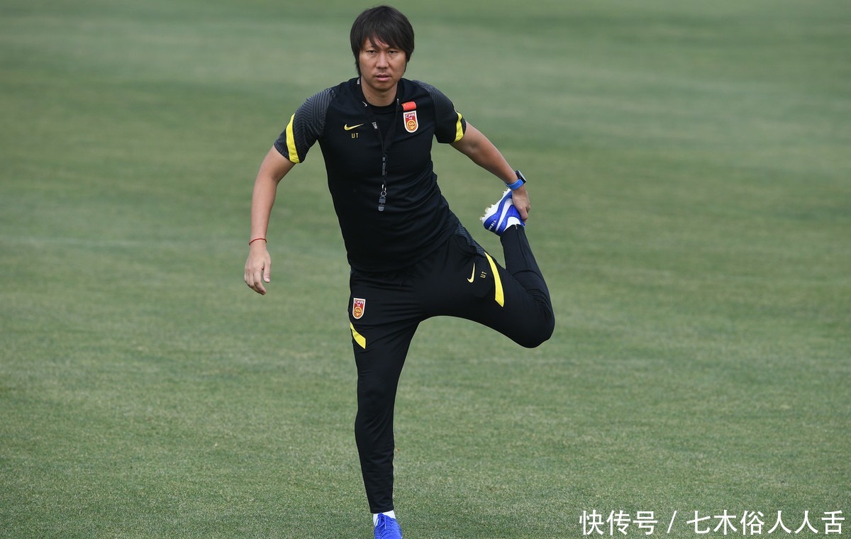 吴曦|47球56助攻!李铁将国足10号球衣交给他,但非蒿俊闵、吴曦