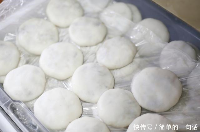 做法|这款小吃我家每年中秋都做它，又香又脆真美味，做法不难你也试试