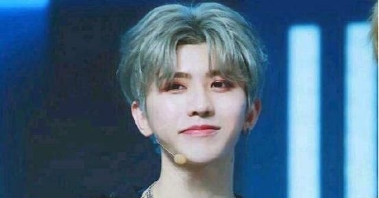 蔡徐坤|五届选秀冠军成团夜票数排名,刘雨昕倒数第二,蔡徐坤却不是第一