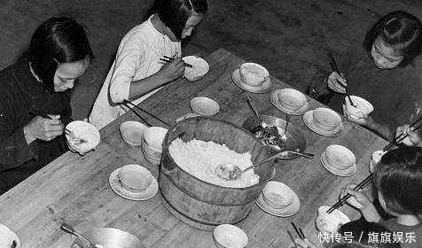 吃饭|老照片: 民国时期人们吃饭旧照, 贫穷的让人忍不住想哭!