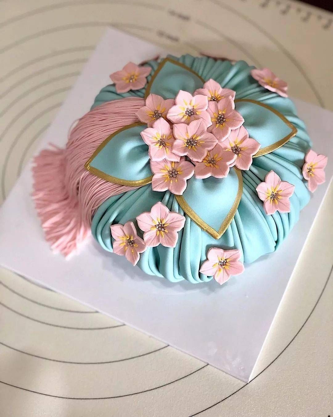 包袱蛋糕|脑洞太大韩国小姐姐晒神秘蛋糕,引百万粉丝每天催更太美了,每一张都让我流口水…