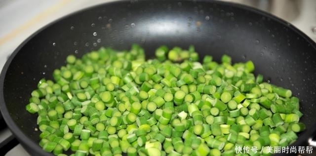  排出|此菜是天然＂洗肠草＂，杀菌清肠道，1周吃2次，排出宿便一身轻