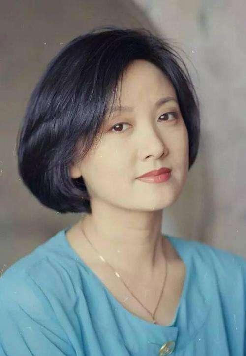  家庭|邓婕明知道和张国立结婚不能生孩子，为何还会选择张国立