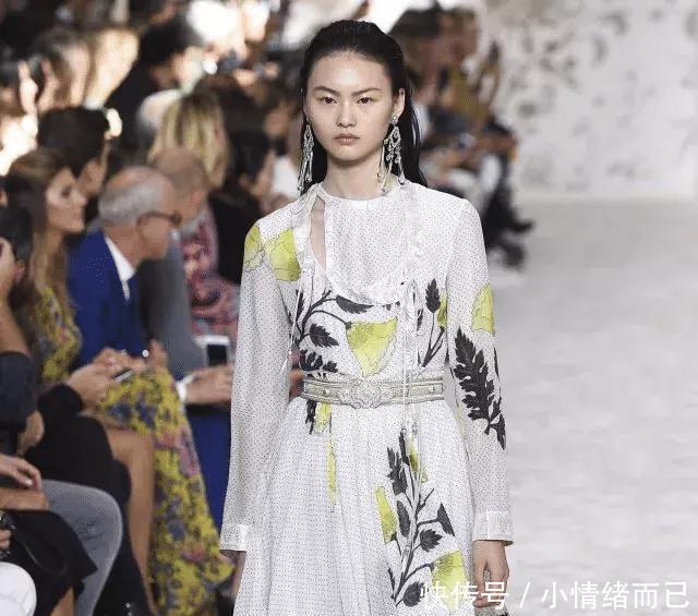 东方|全球4大最美“大圆脸”超模 米兰达·可儿第1, 她被誉为“东方瓷娃娃”!