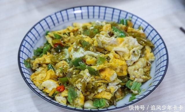  妈妈|舅舅一家来做客，妈妈做了10道菜招待，大伙吃了都说好
