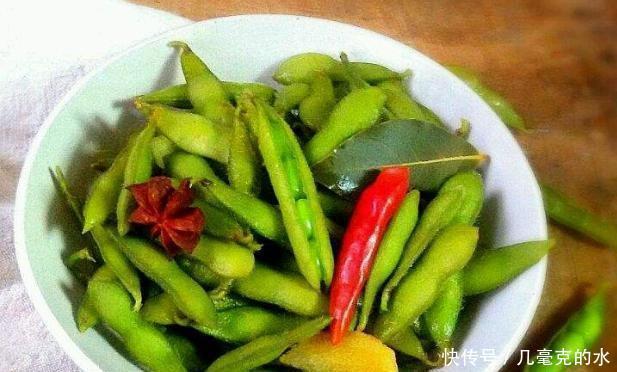  黄豆|直接煮黄豆是不对的，老厨师会教你一个窍门，绿豆翠绿更好吃