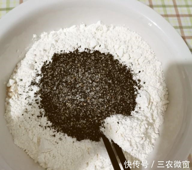 馒头|黑芝麻馒头,营养丰富,暄软可口