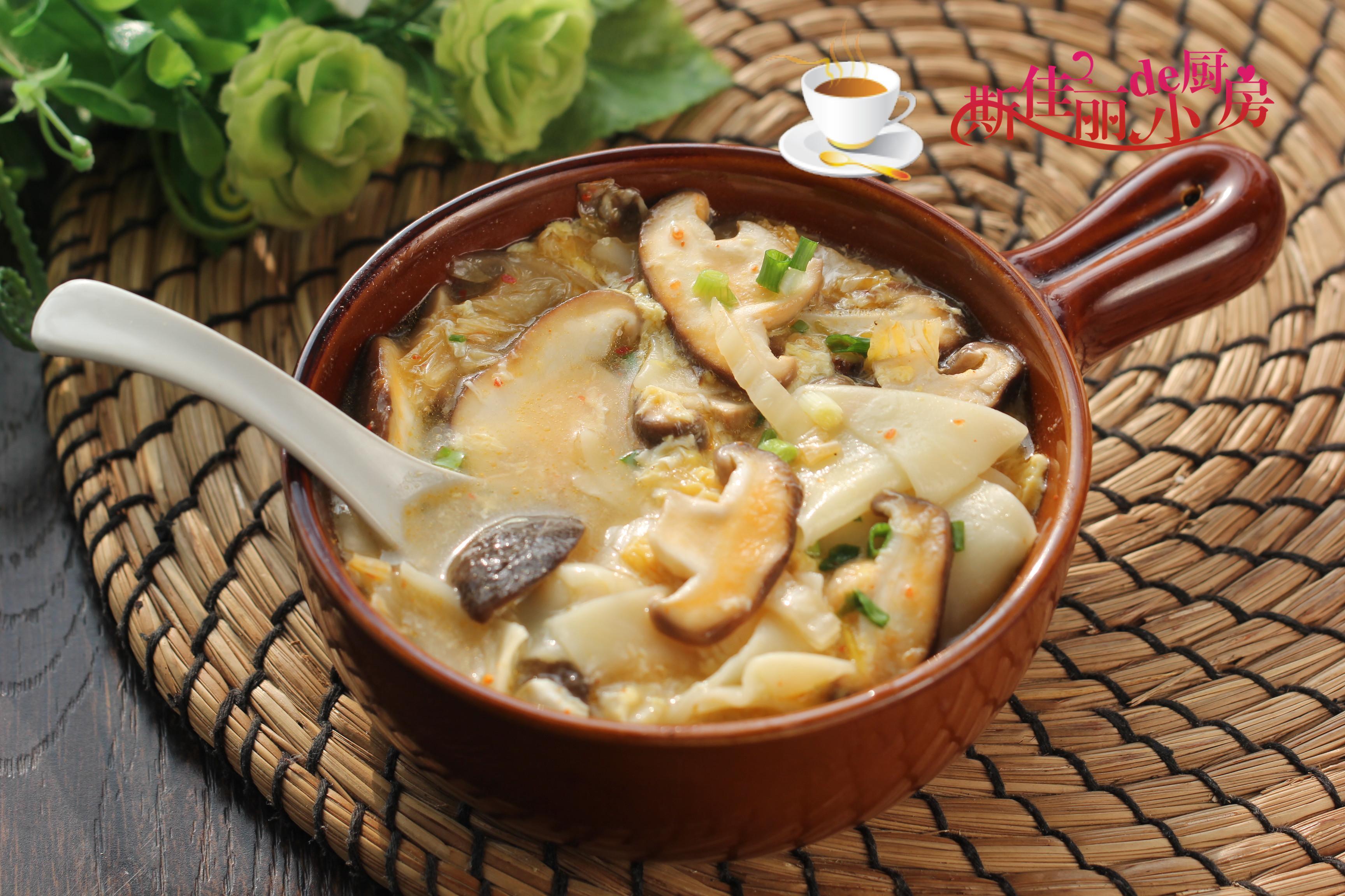  儿子|冷天儿子就馋这早餐，不揉面不擀皮，5分钟煮一锅，简单又营养