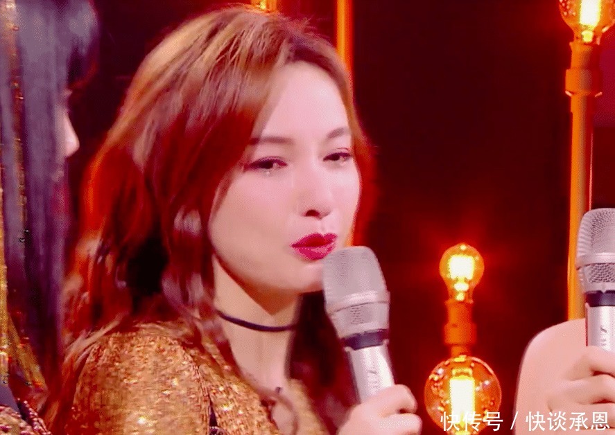  黄晓明|吴昕表演后潸然落泪，黄晓明暖心拿纸巾，一旁魏大勋表情引争议！