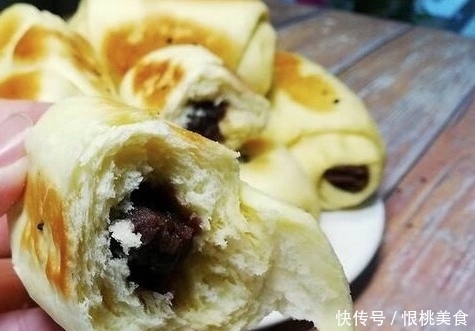  烤箱|3杯面粉，打入3个鸡蛋，不用烤箱，做出孩子最爱的小面包，好吃