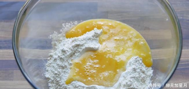 在家|自己在家做一份沙琪玛,好吃!