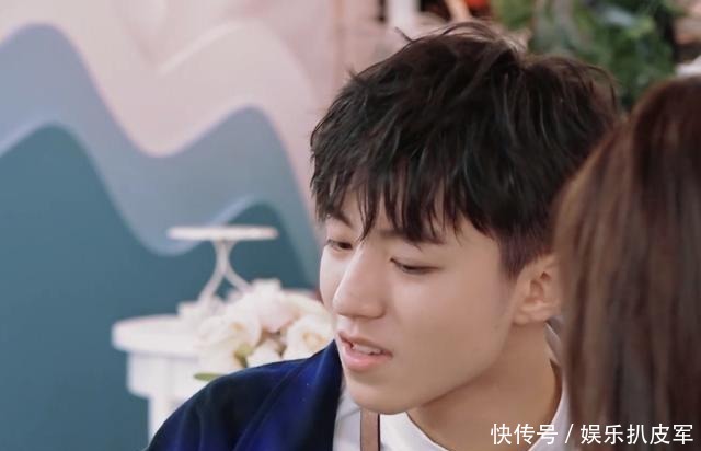 员工|日久见人心!中餐厅员工外出聚餐,只有他想到了王俊凯!