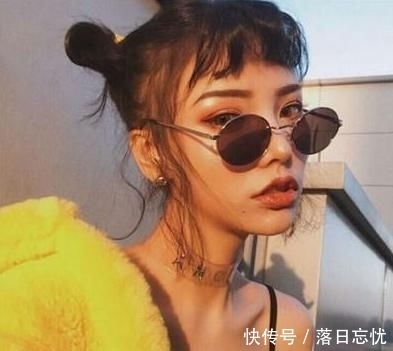 优势|脸上有这3点“优势”的女生,最适合戴眼镜,怪不得异性缘爆棚!