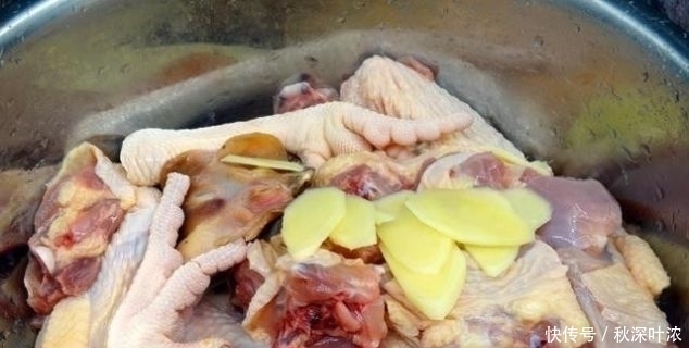  冻鸡|无论炖鲜鸡冻鸡, 切记不要焯水, 大厨教你一招, 肉鲜嫩营养不流失
