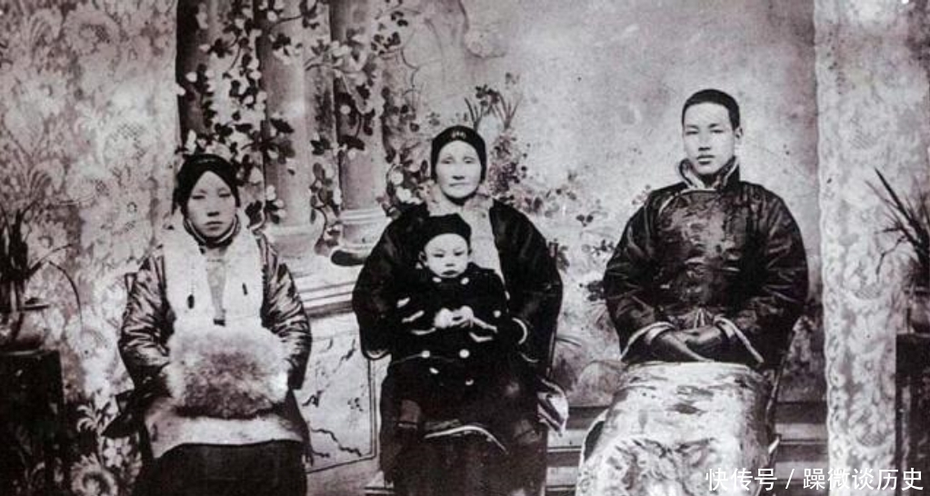 道士|听了老道士苦劝后,23岁尼姑还俗再嫁,生下的儿子当了军委主席