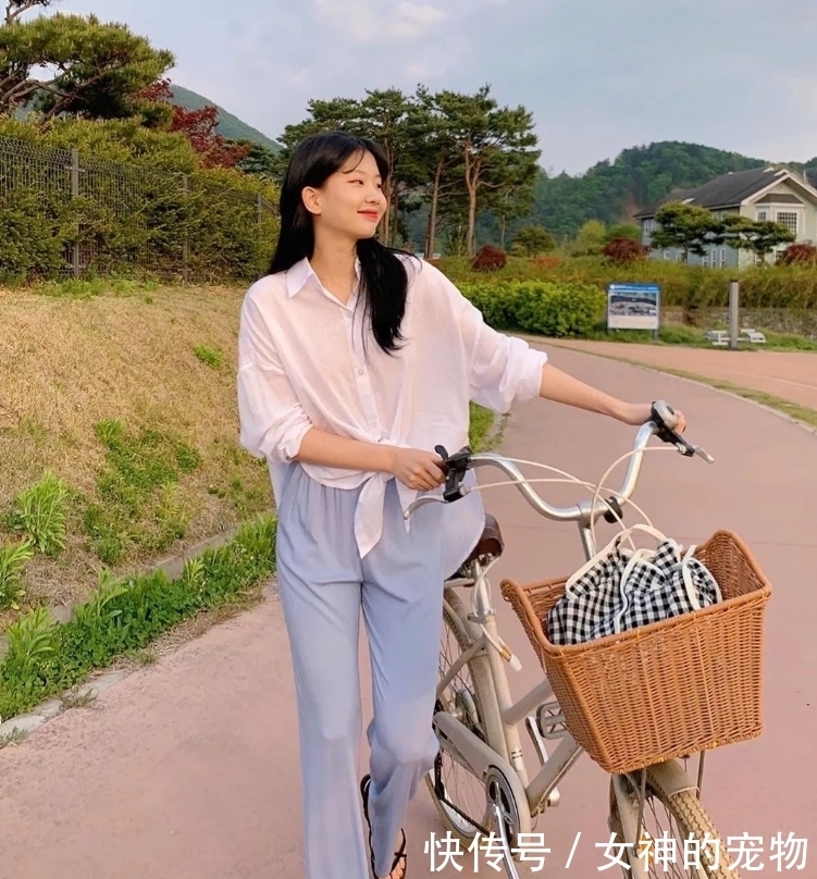 绿茶|自黑成“绿茶女”似乎成新时尚?这些空气衫也成了大热门,贼性感