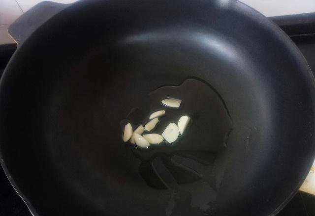 再配|榨菜别再配粥吃了,用来煮面味道更香,好吃到连汤汁都不剩