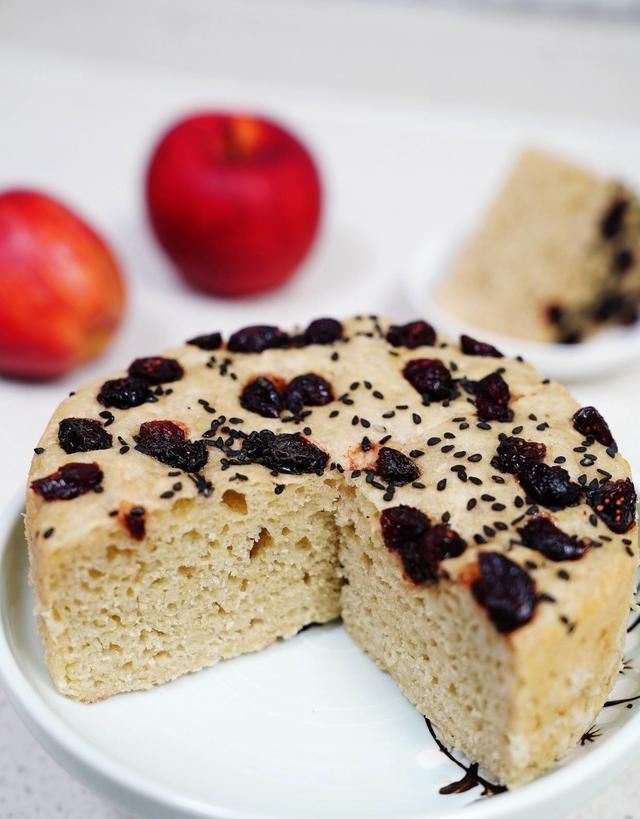 做出|两个苹果加点面粉,就能做出蓬松暄软的大发糕,不用揉面不用整形