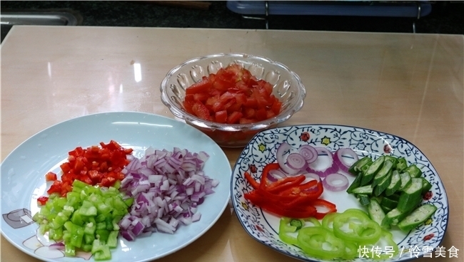 芝士|剩米饭完美的吃法不是炒，而是此做法，中西合璧，老人孩子都喜欢