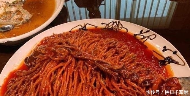 小意思|日本大厨的生鱼片,米其林大厨片面包,中国厨师:小意思