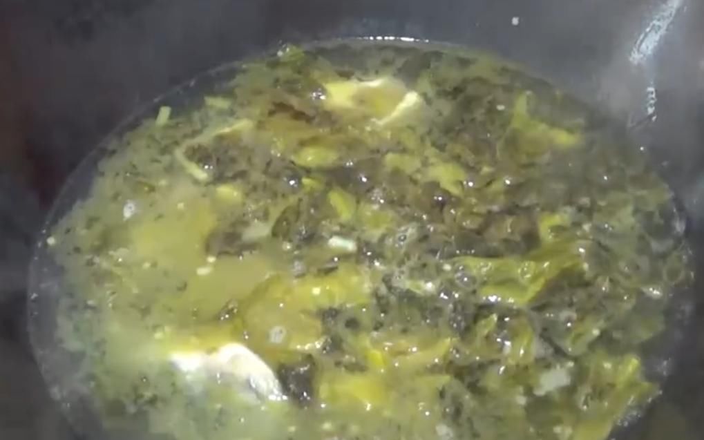 酸菜鱼|压轴菜酸菜鱼,咸香适口的鱼肉搭配酸菜,让人胃口大开,吃起来