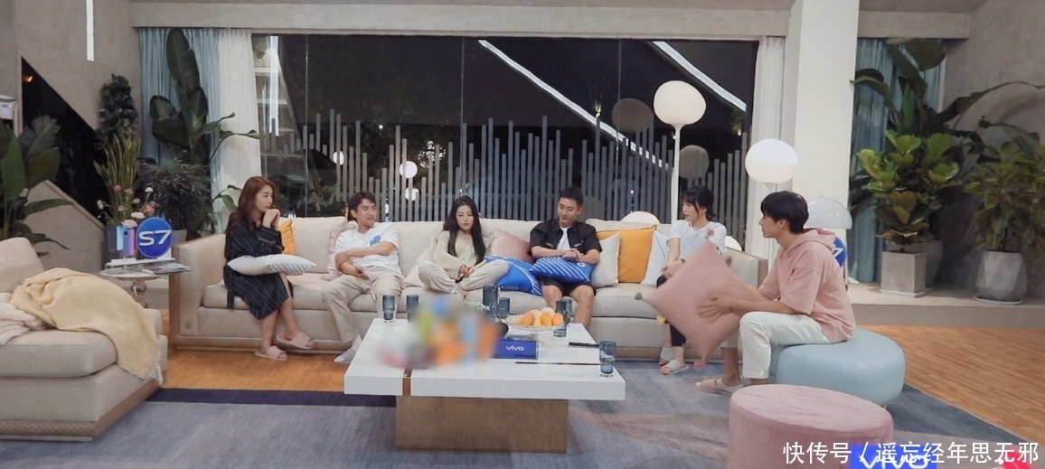 浓缩|《心动的信号》:一部浓缩版的偶像剧,好看!