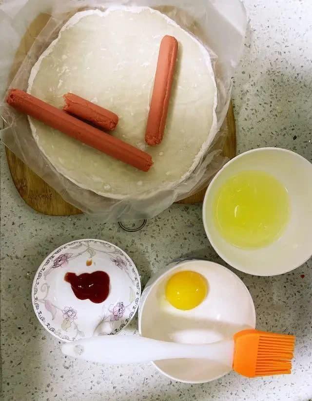 火腿|怎么做自制千层火腿卷的做法+配方,这样做的火腿卷香酥可口