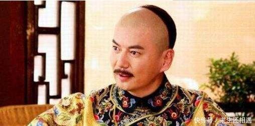 毛笔|雍正一周岁时抓周,握着毛笔随便写了一个字,康熙看见后脸色秒变