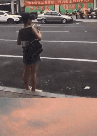 gif|搞笑gif趣图:上学时候的你:谁欺负我小弟了!出来!