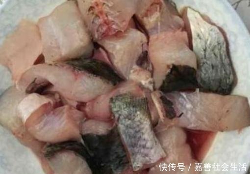 万能|不管什么鱼都可以这样炖,“万能炖鱼法”鲜嫩滋补无腥味,超简单