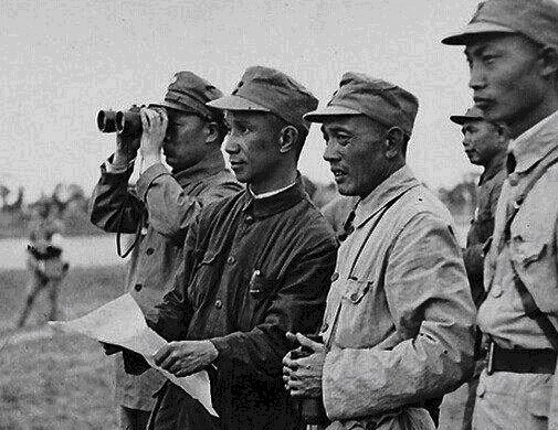 粟裕|他是华东野战军副参谋长,粟裕说:有他在,我就没有后顾之忧