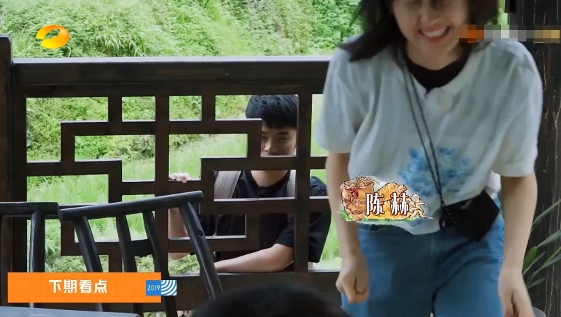 做客|鹿晗做客《向往的生活》,谁留意到身后跟着的嘉宾收视不用愁了