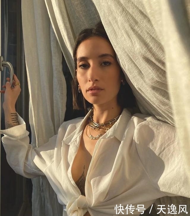 时髦|这位法国小姐姐的混搭技术,让你时髦到炸街,学起来却毫不费力