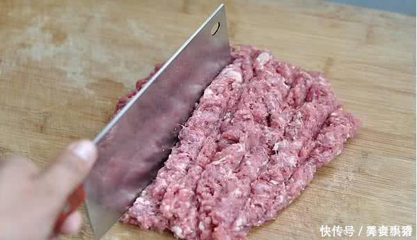 技巧|四十年饺子店老板教大家几个技巧，保证饺子香得咬舌头