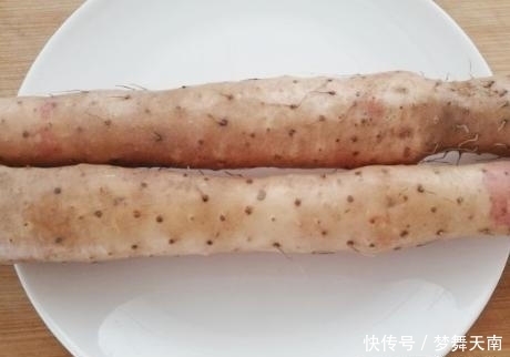 山药|炖鸡汤时,先焯水还是直接下锅煎?大厨:做对了,鸡汤香还不油腻