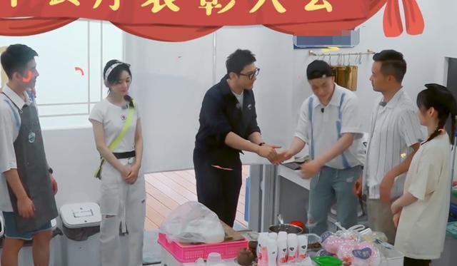 大厨|《中餐厅》演四期仍没赚钱,林大厨买菜不给钱,一顿火锅却花七百