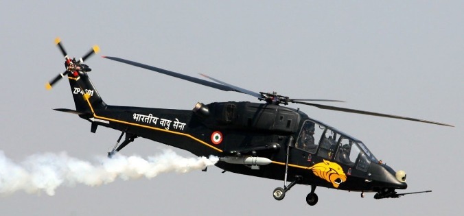 公司|美国阿帕奇上不了高原，印度自产直升机代替，研制公司臭名远扬