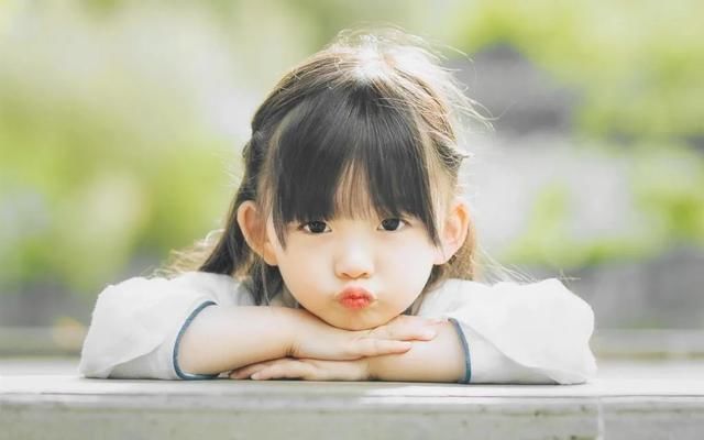 男童|女医生泳池内被13岁男童性骚扰，事后被人肉，导致自杀网友怒了