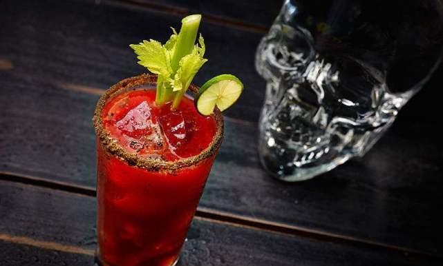  鸡尾酒|一杯适合重口味人群的鸡尾酒