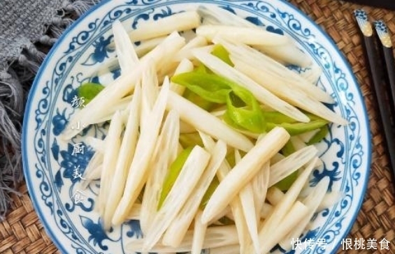 补血|天然的“阿胶”找到了,每天炒一盘,补铁补血,肌肤更细腻了!