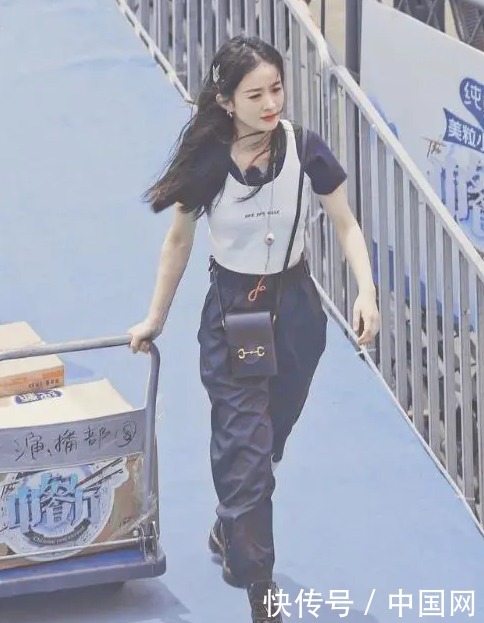 无可|《中餐厅》录制强度大?赵丽颖疑腰酸背痛,杨超越“生无可恋”!